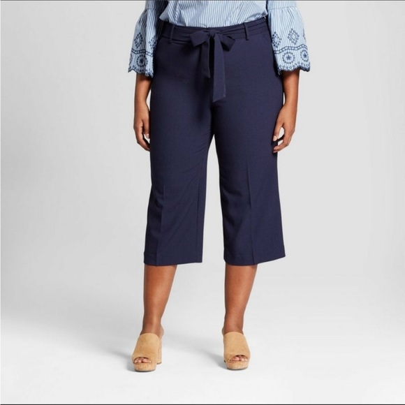 Ava & Viv Pants & Jumpsuits Ava Viv Navy Blue Wide Leg Crop Pants